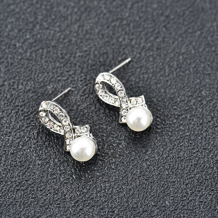 Floral Alloy Plated Pearl and Rhinestone Earrings and Necklace Set for Women