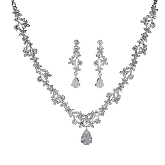 Set di Collana in Lega Floreale Dolce ed Elegante con Intarsi in Zirconia Cubica per Donne Gioielli da Sposa da Sera