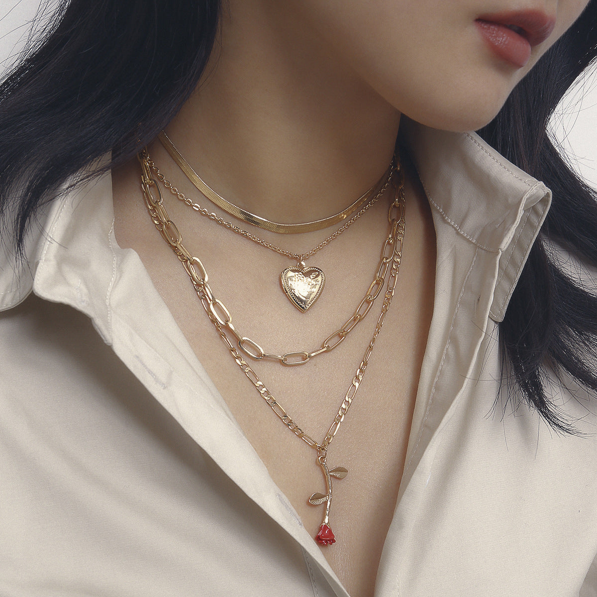 Vintage Plated Alloy Square Heart Pendant Necklace with Snake Chain for Women
