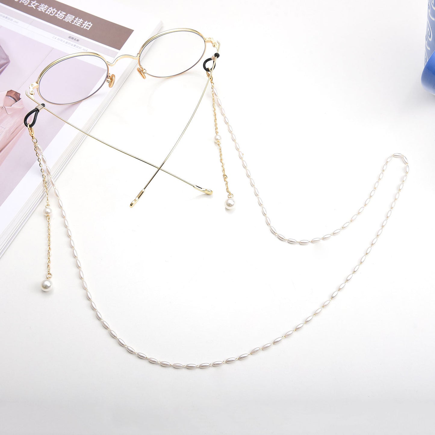 Elegant Alloy Rice Pearl Chain Eyeglass Holder for Women