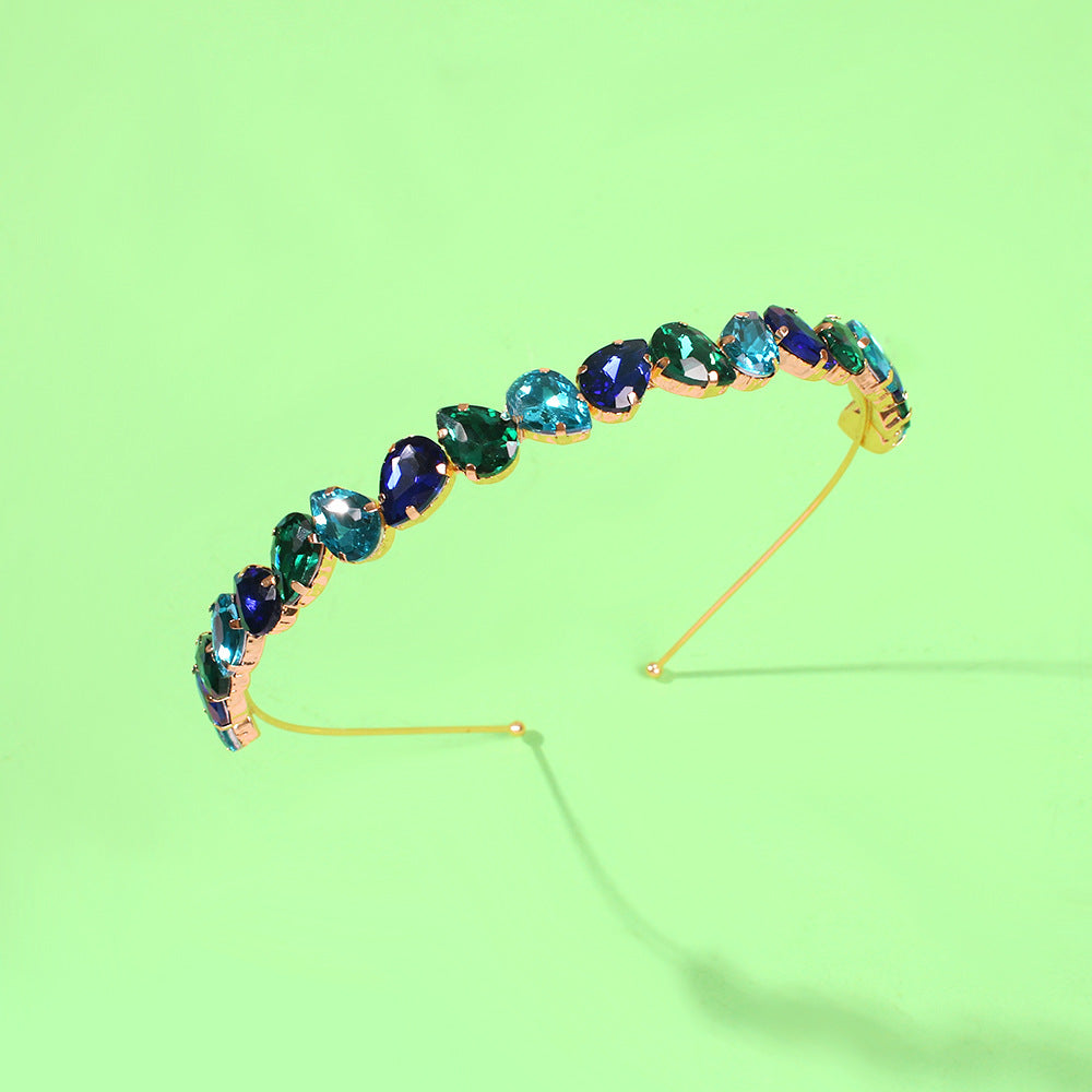 Elegante pinza de pelo minimalista de aleación con incrustaciones de diamantes de imitación y diseño geométrico para mujer