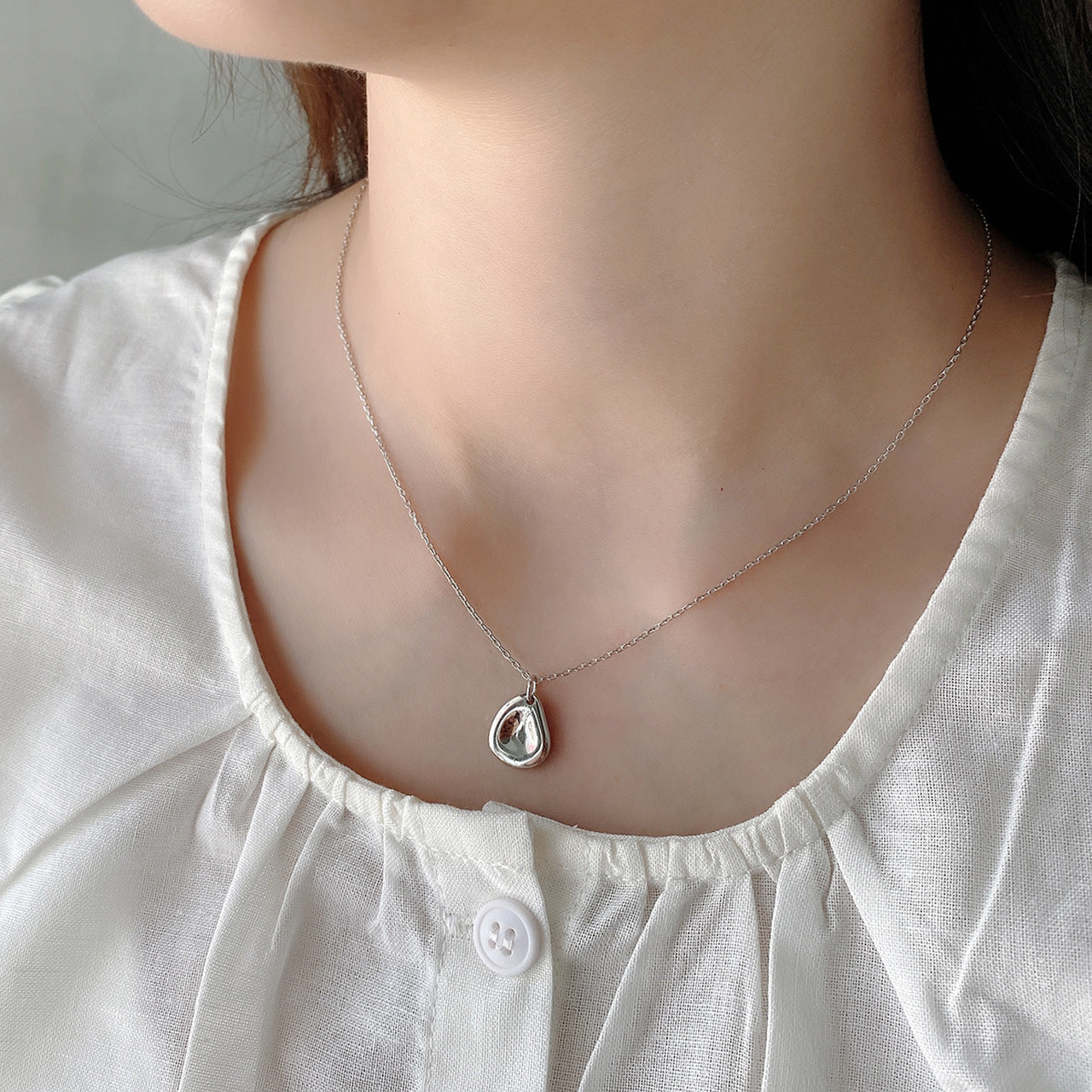 Dolce Collana Minimalista Geometrica Placcata Argento Sterling 925 con Catena a Sfera
