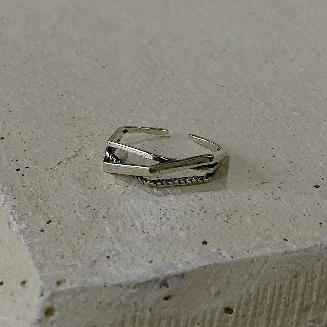 Anillo Corazón Geométrico Trenzado de Plata de Ley 925 Minimalista Vintage para Mujer
