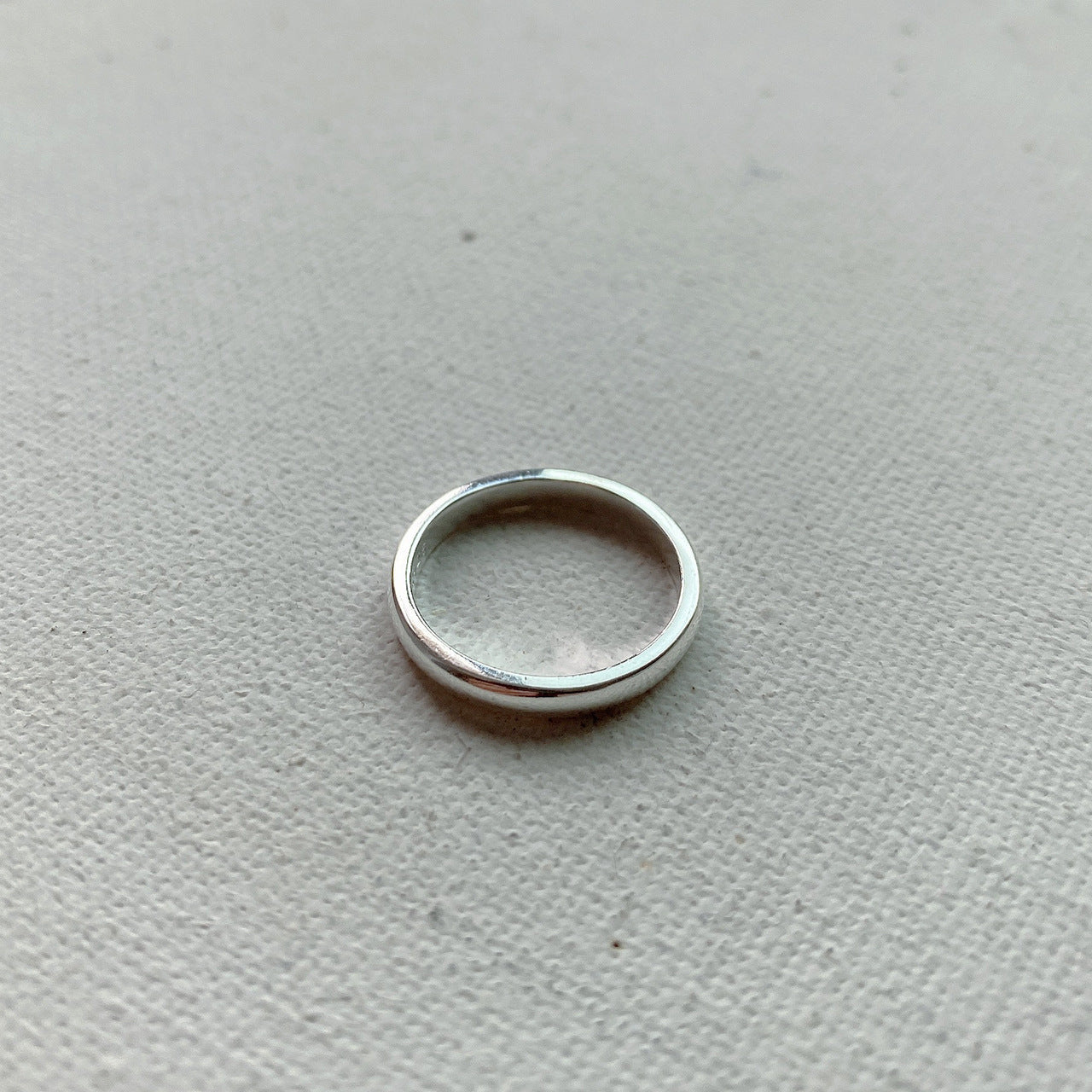Anillo Pulido Geométrico Minimalista de Plata de Ley 925 para Mujer