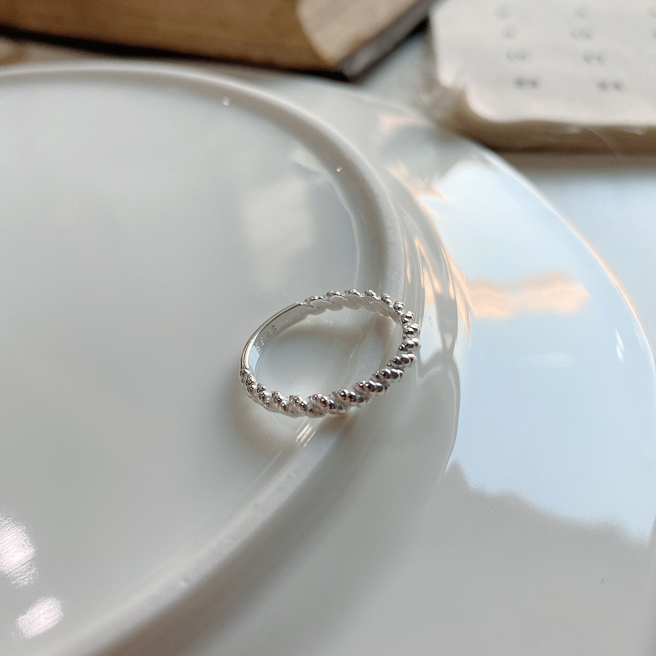 Anillo Pulido Geométrico Minimalista de Plata de Ley 925 para Mujer