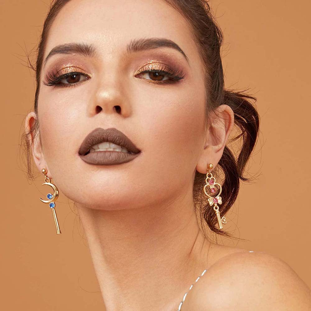 Aretes de luna geométrica dulce y atrevida, aleación bañada con diamantes de imitación