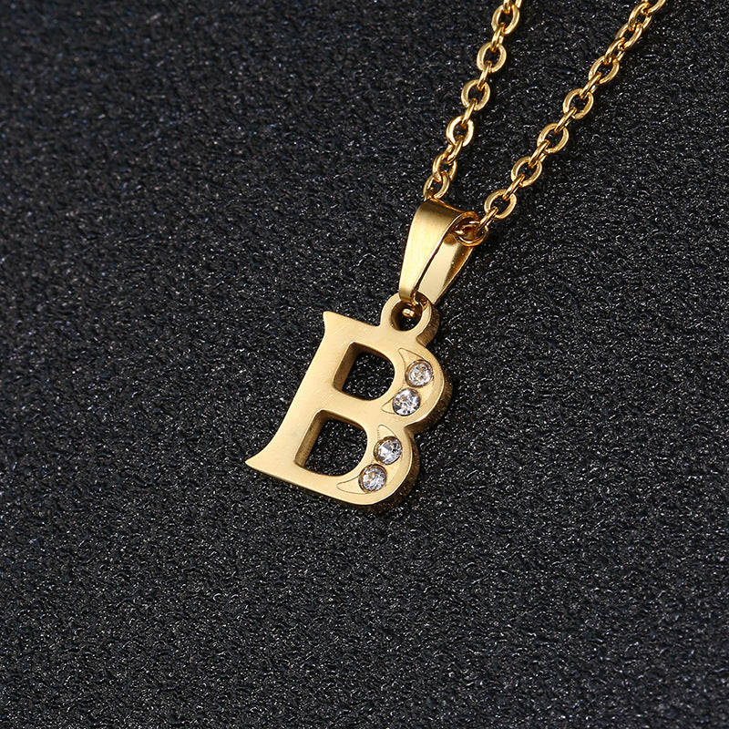 Collana con ciondolo a lettera minimalista da donna, catena a O in acciaio al titanio con intarsi in strass, regalo casual alla moda per fidanzata o migliore amica