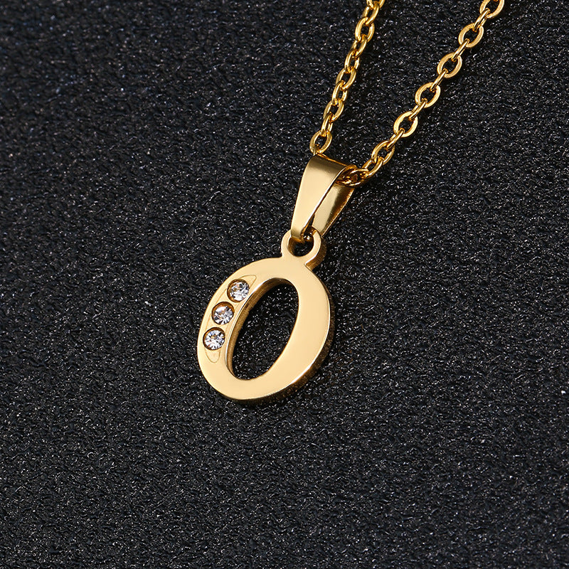 Collana con ciondolo a lettera minimalista da donna, catena a O in acciaio al titanio con intarsi in strass, regalo casual alla moda per fidanzata o migliore amica