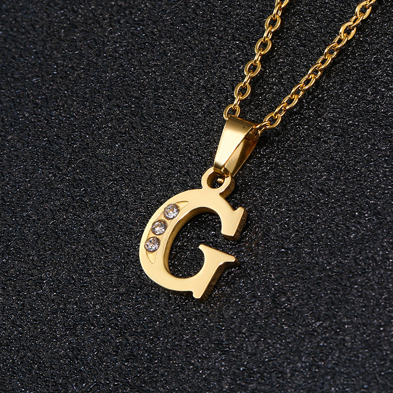 Collana con ciondolo a lettera minimalista da donna, catena a O in acciaio al titanio con intarsi in strass, regalo casual alla moda per fidanzata o migliore amica