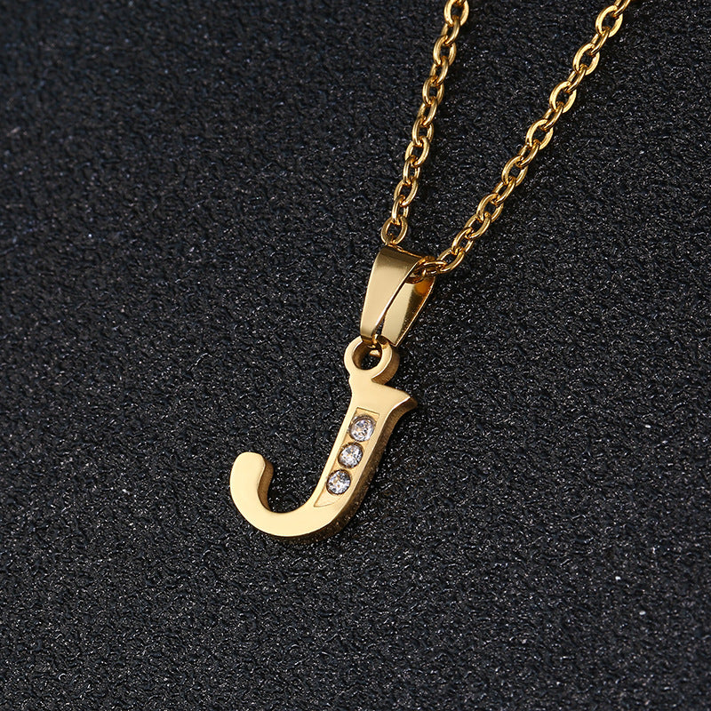 Collana con ciondolo a lettera minimalista da donna, catena a O in acciaio al titanio con intarsi in strass, regalo casual alla moda per fidanzata o migliore amica