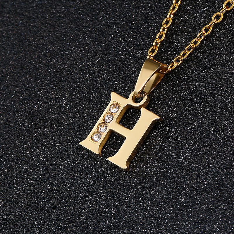 Collana con ciondolo a lettera minimalista da donna, catena a O in acciaio al titanio con intarsi in strass, regalo casual alla moda per fidanzata o migliore amica