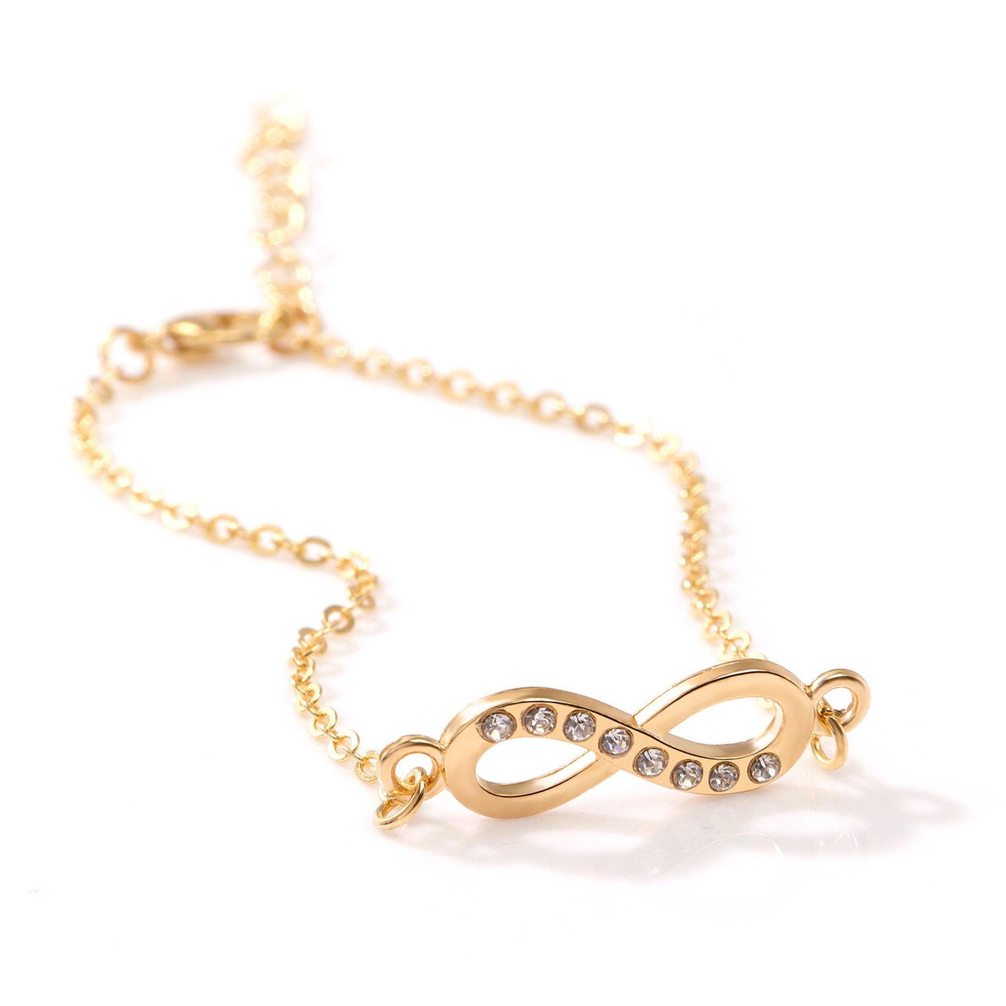 Minimalist Bohemian Alloy O-Chain with Rhinestone Inlay Letter Design for Women - Geometric Style Jewelry Gift for Travel Souvenir, Exhibition, Promotion, Employee Gift, Anniversary, Business Gift, Opening Ceremony