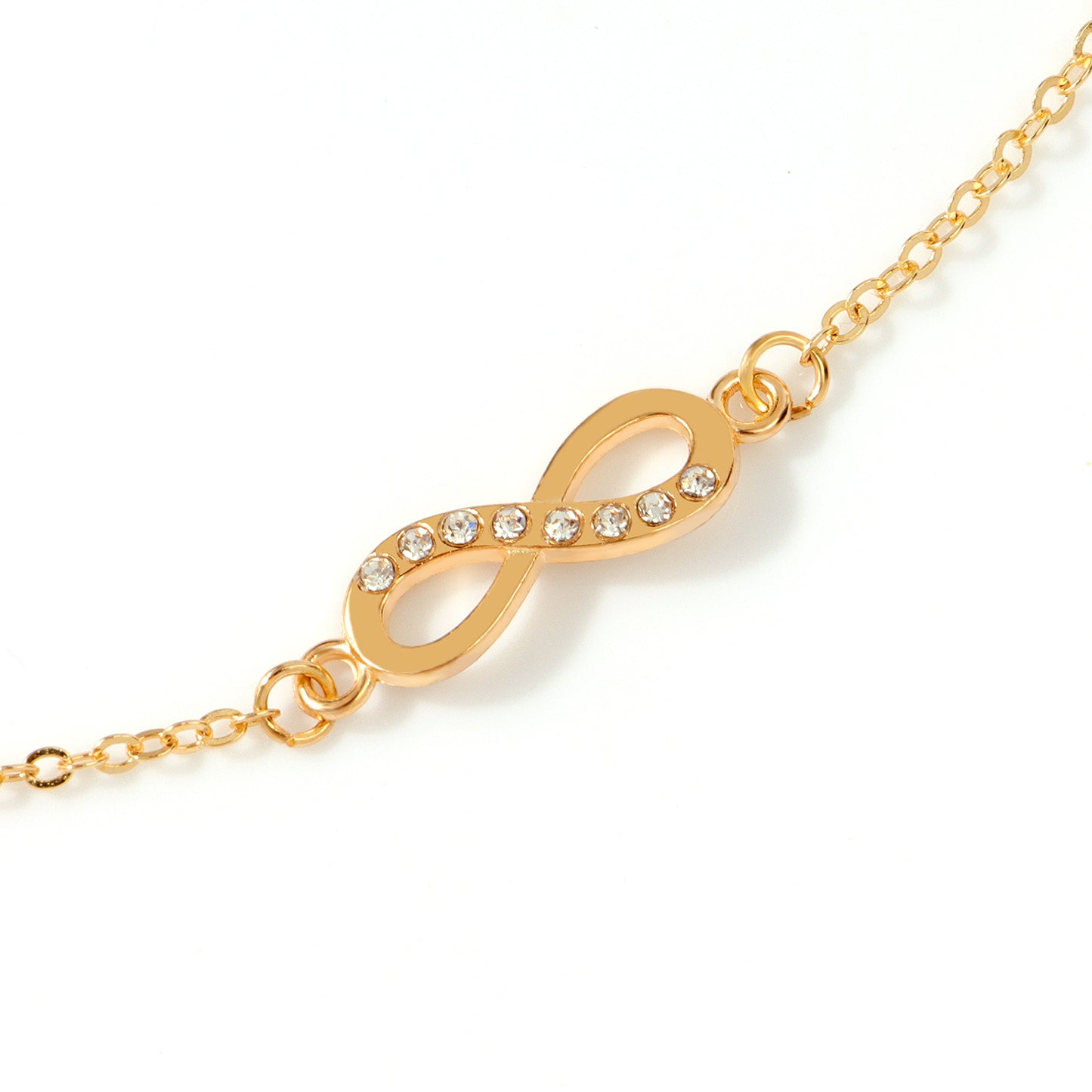 Minimalist Bohemian Alloy O-Chain with Rhinestone Inlay Letter Design for Women - Geometric Style Jewelry Gift for Travel Souvenir, Exhibition, Promotion, Employee Gift, Anniversary, Business Gift, Opening Ceremony