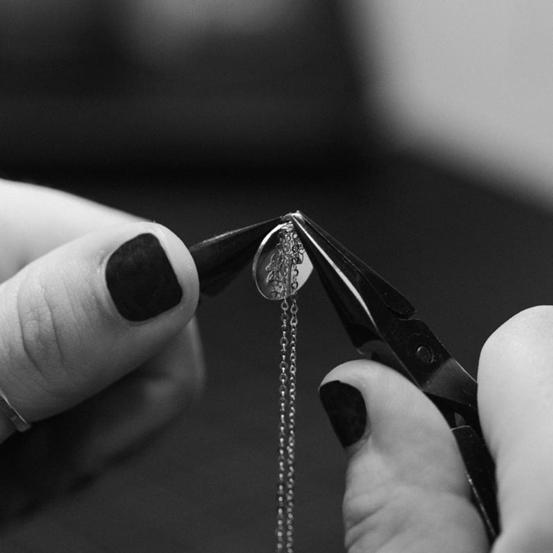 Floral Alloy Minimalist Cross Chain Necklace for Women - Fashion Jewelry Gift
