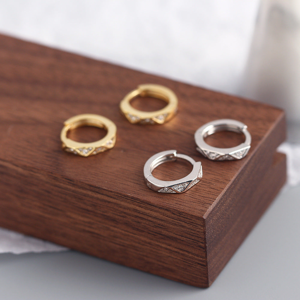 Orecchini a Cerchio Minimalisti Eleganti in Argento Sterling 925 con Inlay di Strass Geometrici a Triangolo