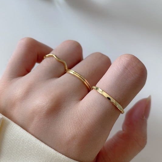 Anillo minimalista geométrico de corazón de plata de ley 925 para mujer