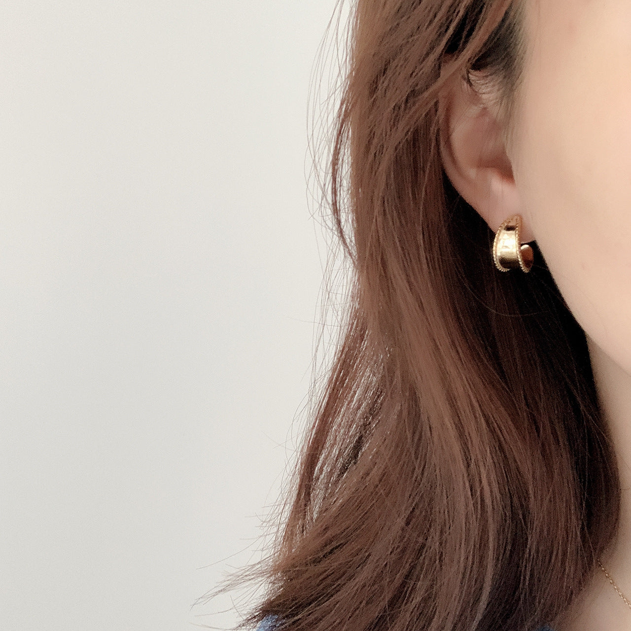 Orecchini a Perno Minimalisti Dolci in Argento Sterling 925 Placcati Oro con Lettere e Numeri per Donna