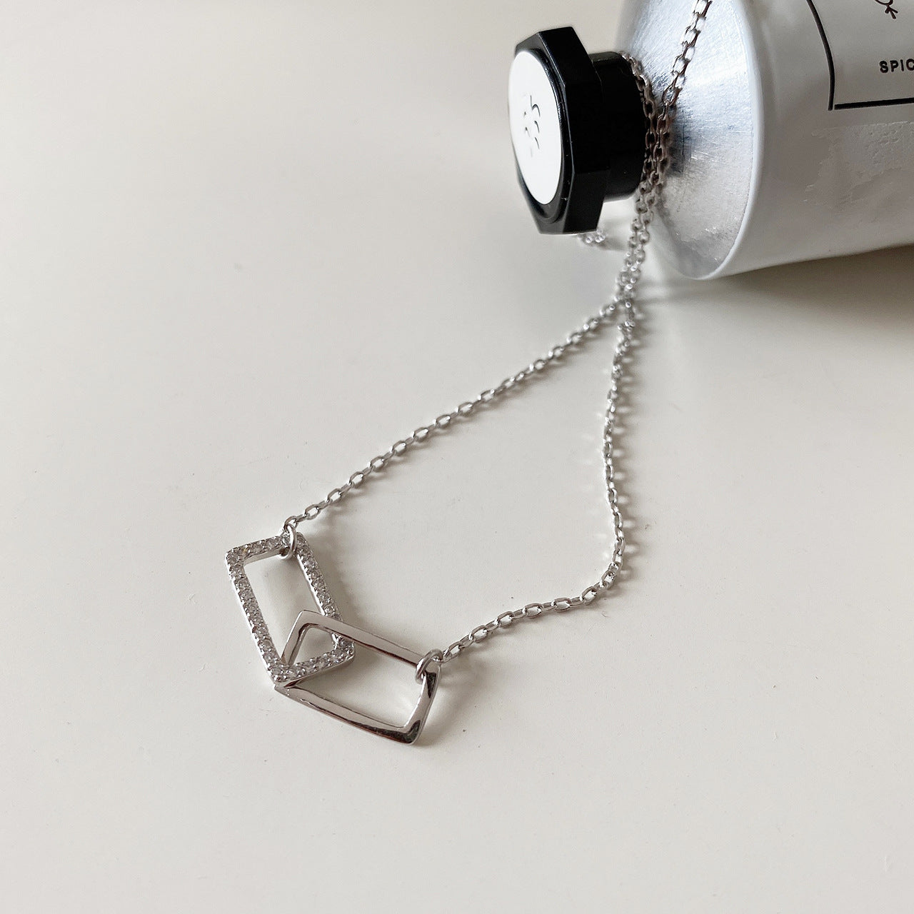 Collana Minimalista Rettangolare Geometrica in Argento Sterling 925 Placcato Oro Bianco con Zirconia Cubica
