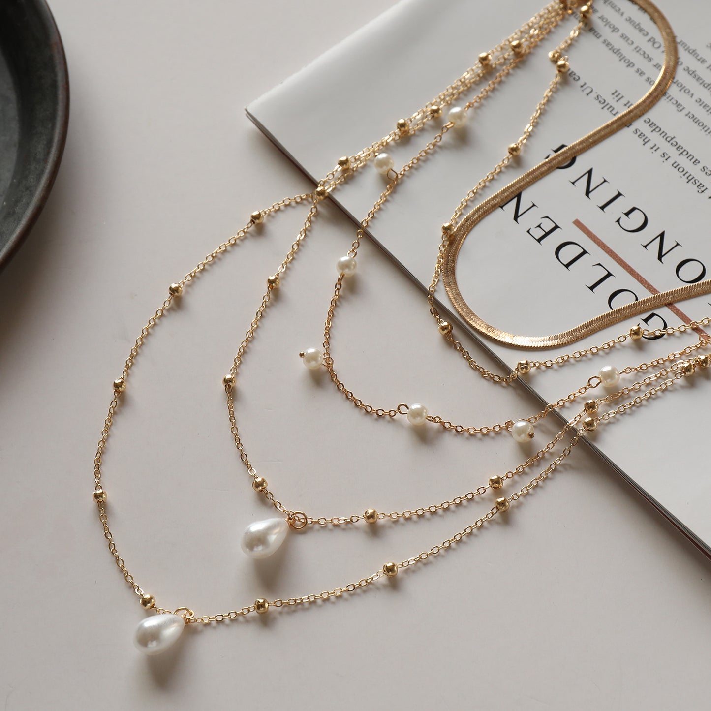 Vintage Minimalist Geometric Mother of Pearl Pendant Necklace for Women Alloy Ball Chain