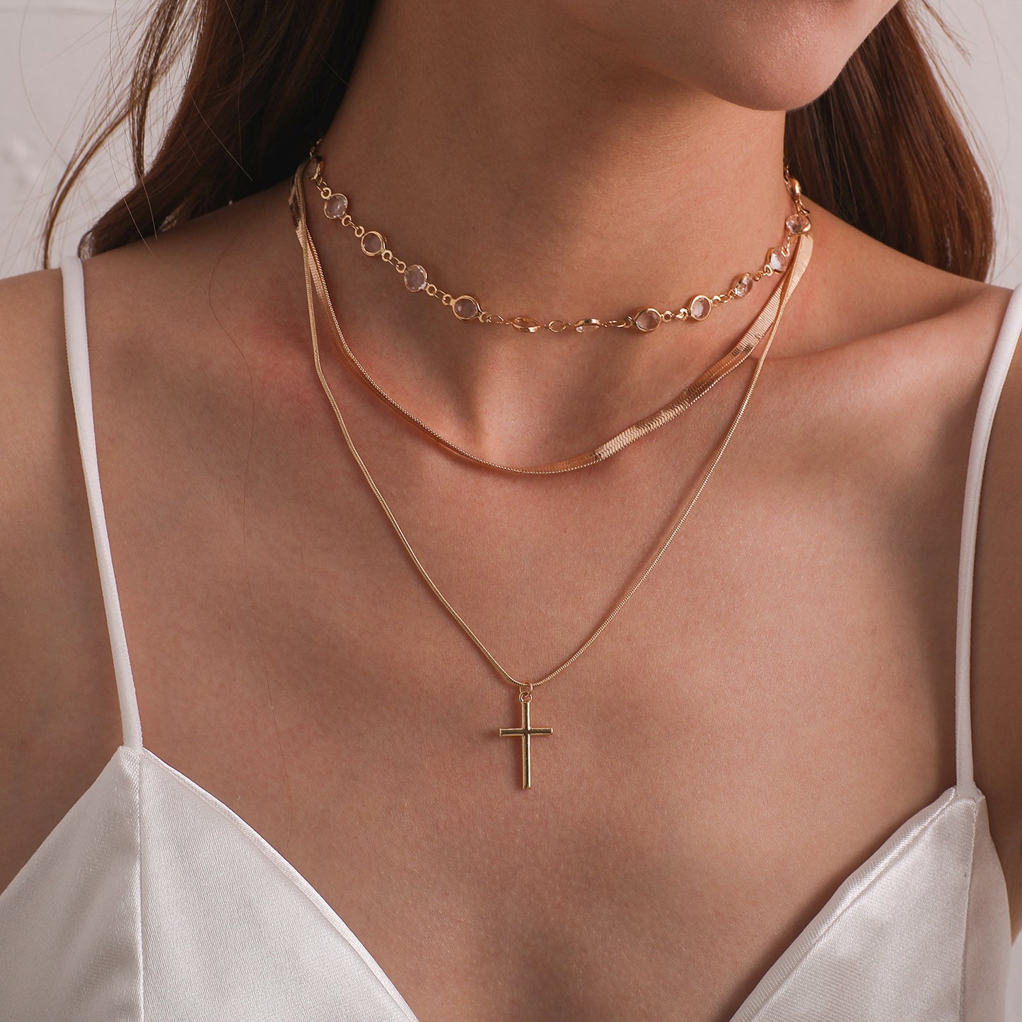 Women's Fashion Rhinestone Cross Pendant Necklace, Multi-Layer Water Wave Chain, Alloy Plated Jewelry, Elegant Stylish Accessory