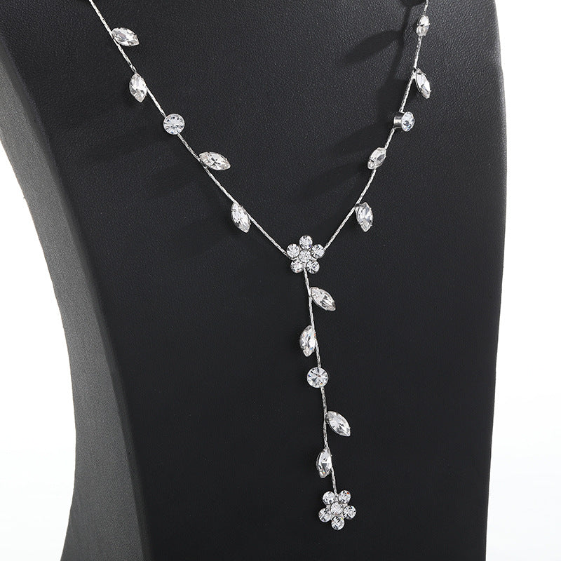 Floral Fresh and Sweet Style Waterdrop Pendant Necklace with Rhinestone Inlay and Plated Copper Chain, Matching Earrings Set for Women