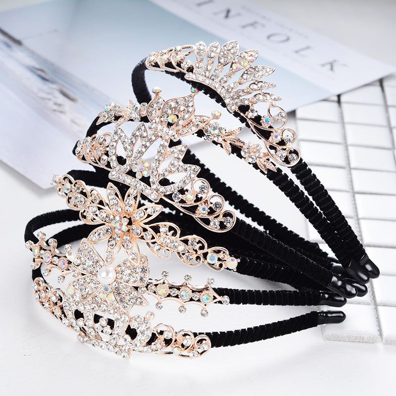 Fascia per capelli in lega a forma di farfalla con intarsi di strass, design a corona per ragazze, accessorio elegante per feste e matrimoni