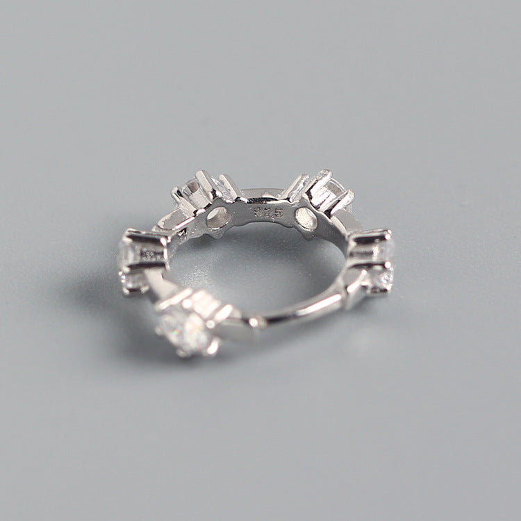 Orecchini a clip in argento sterling 925 con intarsio di strass geometrici da donna, design minimalista di lusso, YHE0214