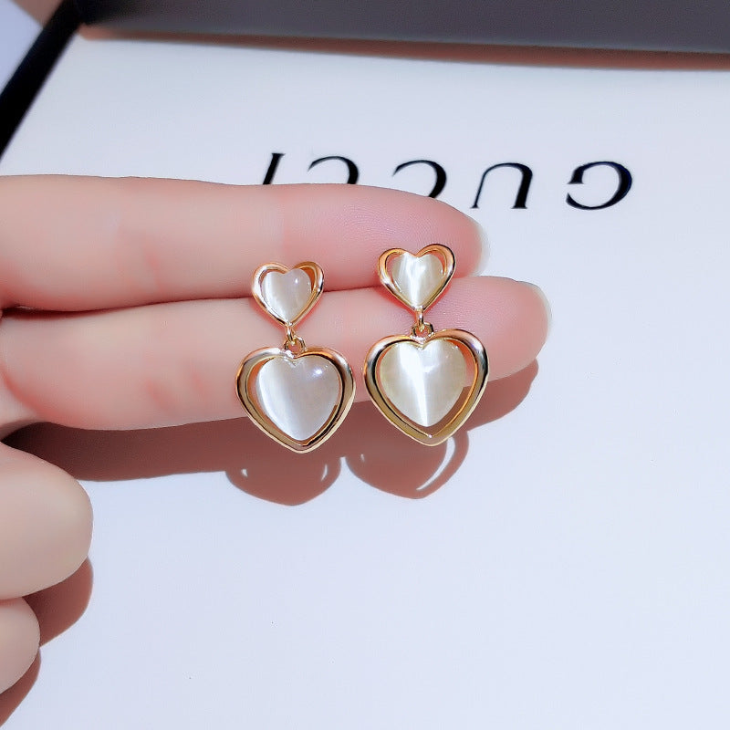 Elegantes Pendientes de Corazón de Piedra Ojo de Gato con Postes de Acero Bañado en Plata para Mujer