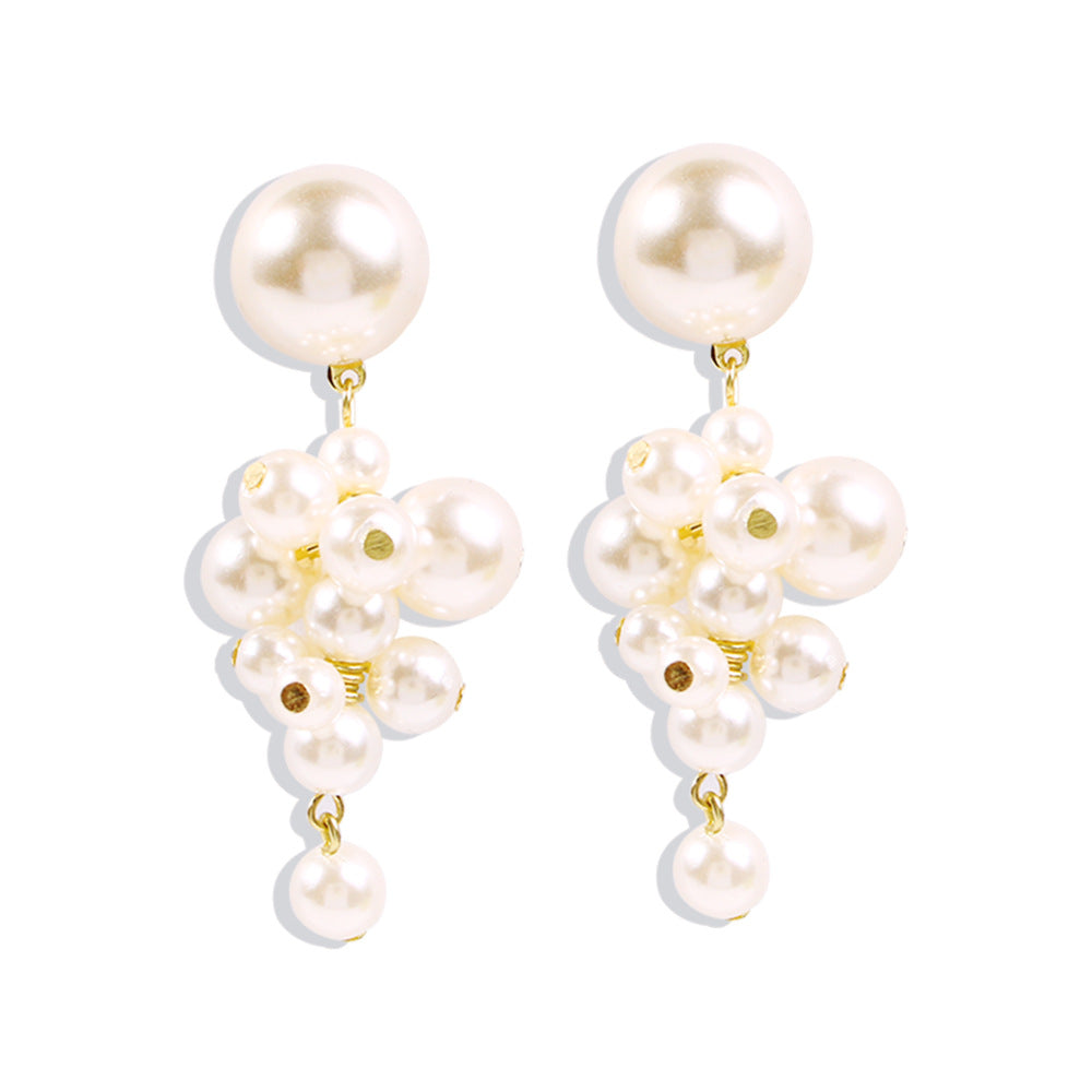 Pendientes largos geométricos modernos con perlas de imitación estilo coreano en racimo de uvas para mujer