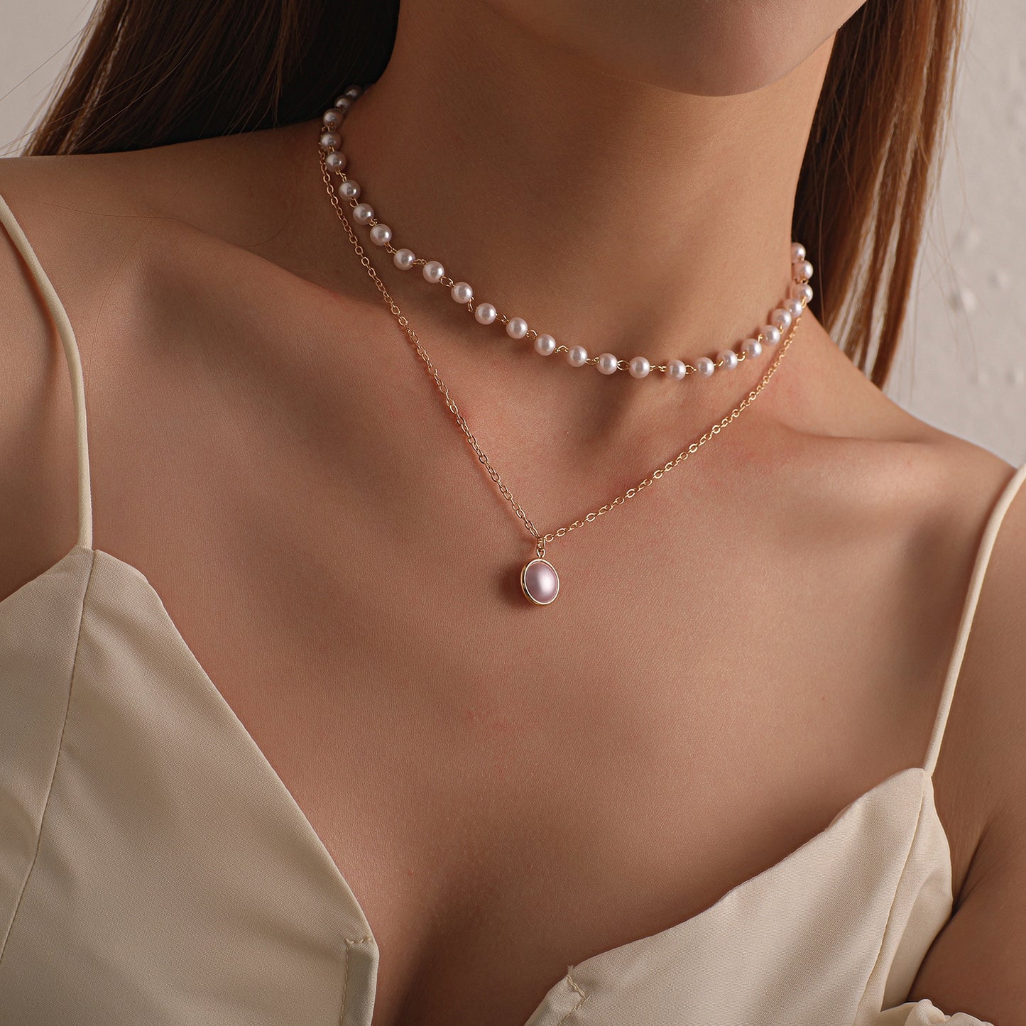 Women's Geometric Style Mother of Pearl Pendant Necklace, Multi-Layer Cross Chain, Alloy Plated Jewelry, Fashion Statement Piece