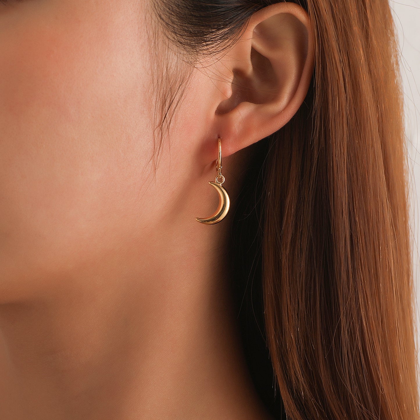 Crescent Moon Ear Cuffs for Women, Minimalist Vintage Geometric Earrings, Plated Alloy Jewelry, Fashion Trendy Dropshipping Ready