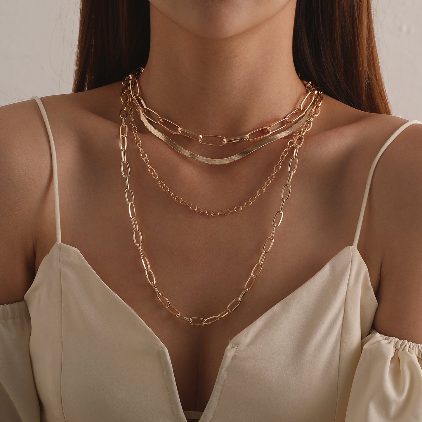 Punk Vintage Geometric Alloy Iron Chain Necklace for Women Fashionable Layered Statement Jewelry