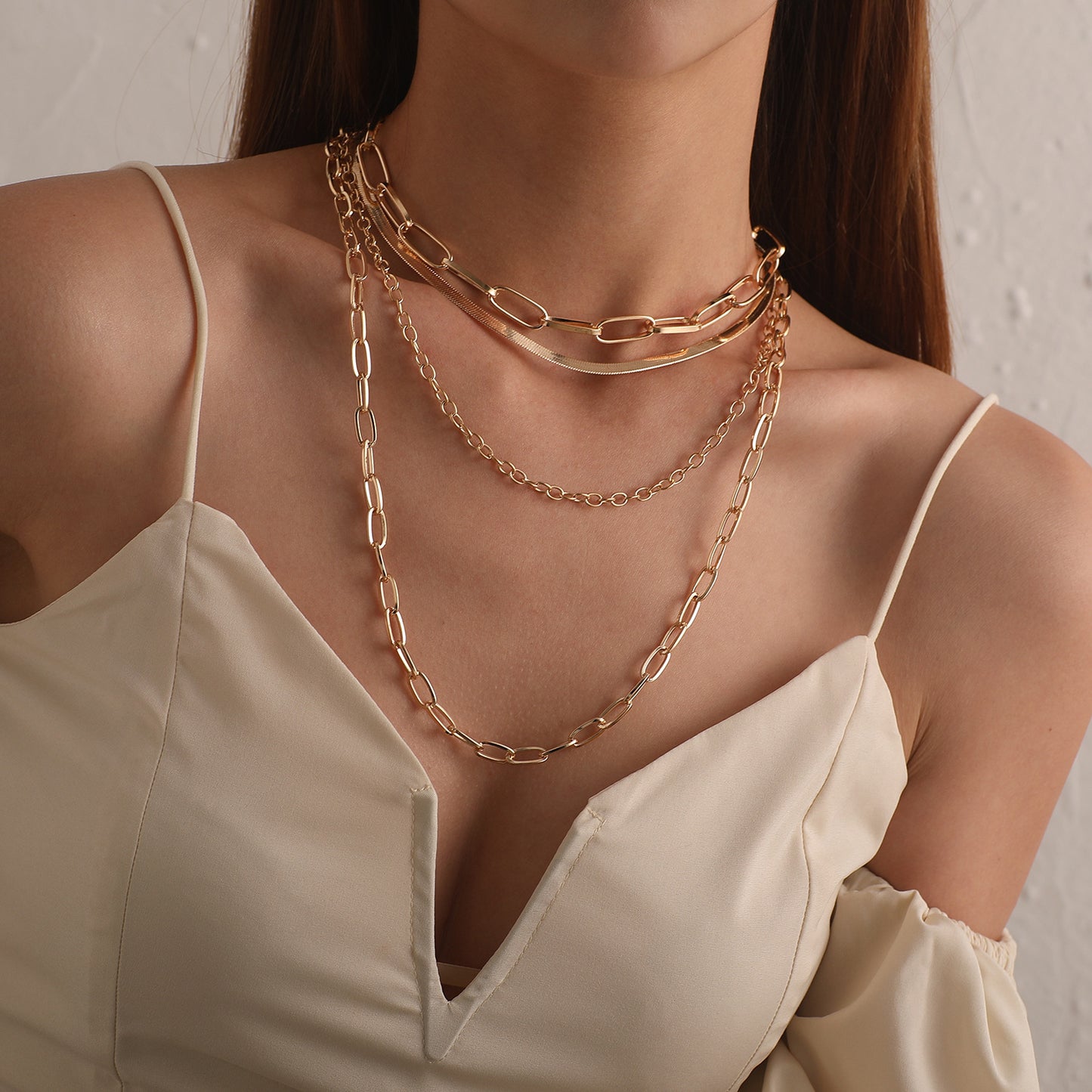 Punk Vintage Geometric Alloy Iron Chain Necklace for Women Fashionable Layered Statement Jewelry
