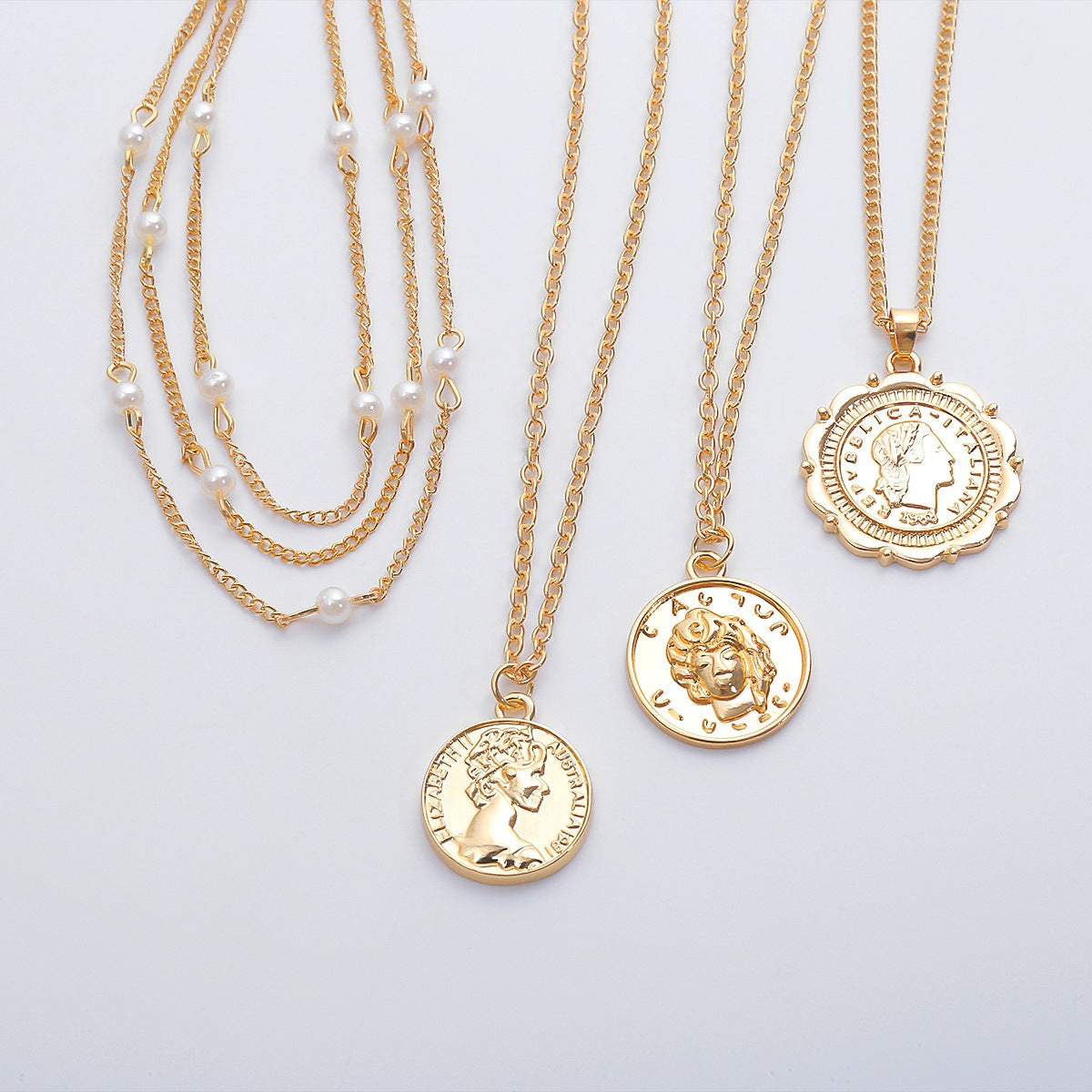 Collana pendente multistrato galvanizzata in lega geometrica vintage con nappina in finta perla da donna