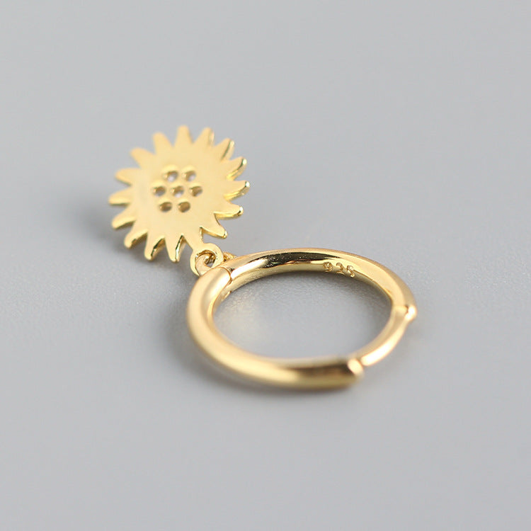 Orecchini a cerchio in argento sterling 925 con intarsi floreali a girasole e strass