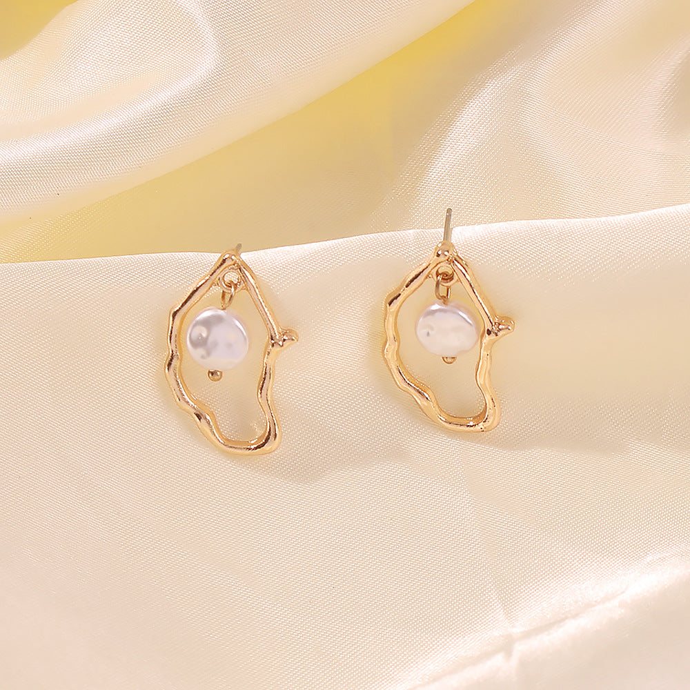 Pendientes de Perlas Elegantes y Modernos para Mujer, con Tachuelas de Aleación y Acero Inoxidable con Baño, Joyería de Nuevo Estilo Elegante