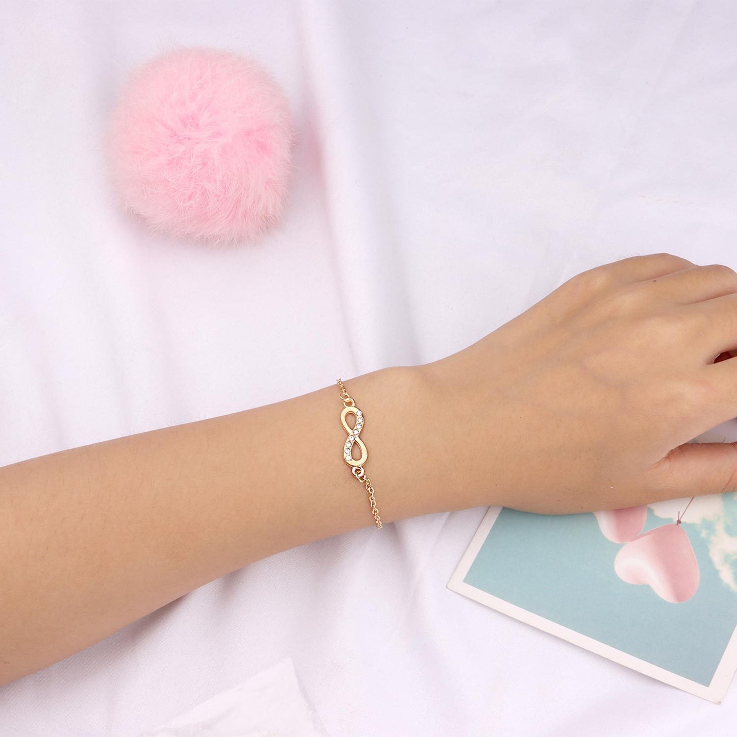 Minimalist Letter Rhinestone Alloy O-Chain Women's Bracelet for Travel Souvenir, Exhibition, Promotion, Employee Gift, Anniversary, Business Gifting, Opening Ceremony