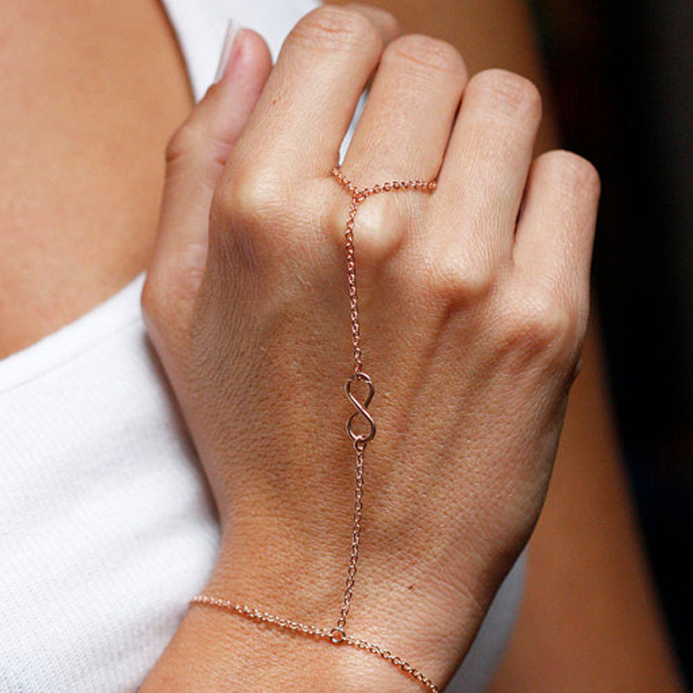 Lucky Number 8 Finger Link Bracelet for Women Roman Numeral 8 Chain Jewelry Gift