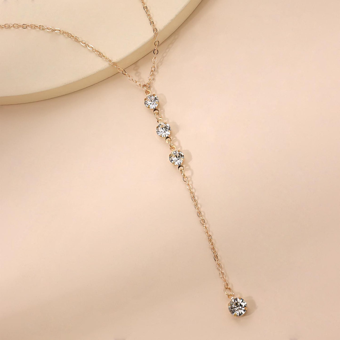 Fashion Spring Clavicle Necklace for Women with Cross Pendant Alloy Layered Jewelry