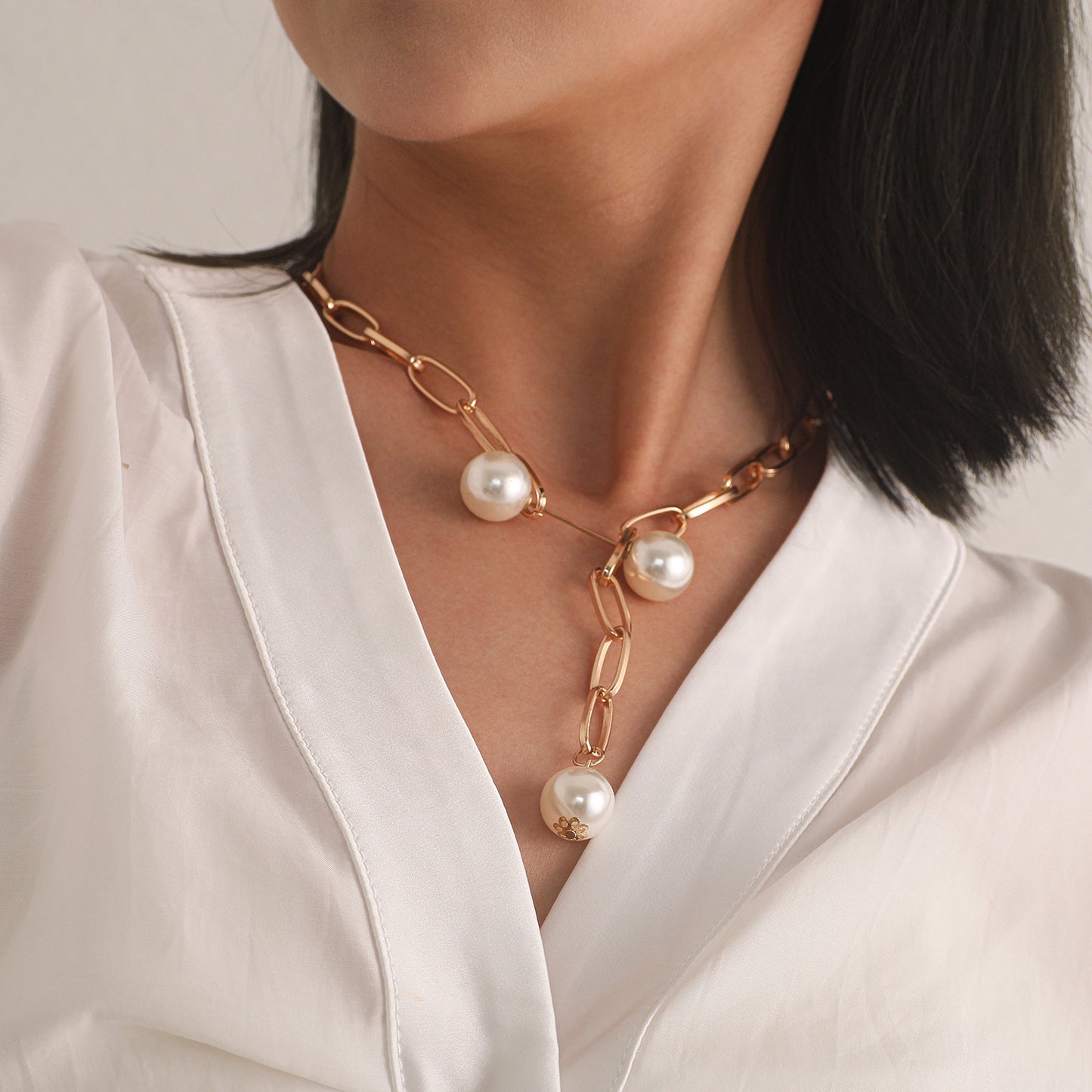 Punk Geometric Lock-Shaped Pendant Necklace with Mother of Pearl Inlay on Thick Chain for Women