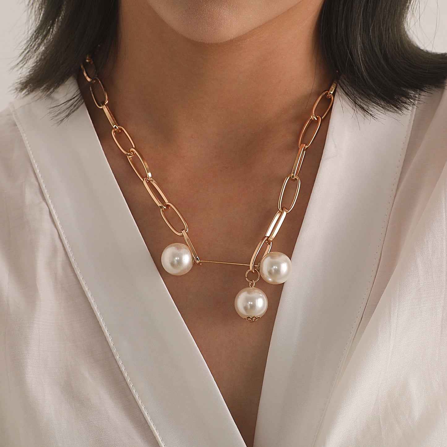 Punk Geometric Lock-Shaped Pendant Necklace with Mother of Pearl Inlay on Thick Chain for Women
