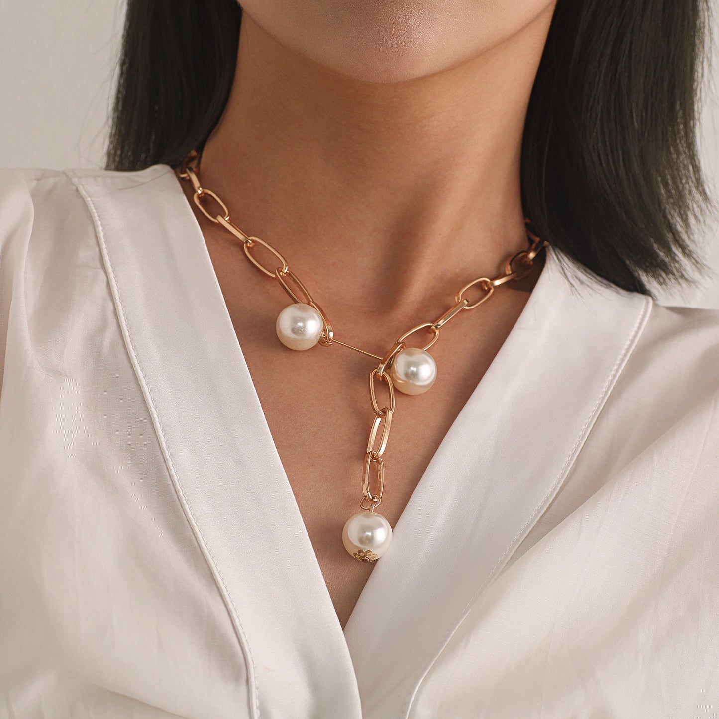 Punk Geometric Lock-Shaped Pendant Necklace with Mother of Pearl Inlay on Thick Chain for Women