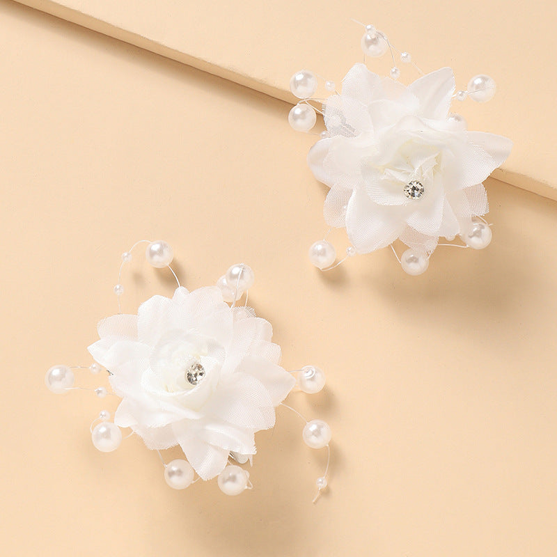 Floral Pearl Hair Clip for Women with Resin Coating, Fairy-Tale Style Flower Hair Accessory for Wedding and Formal Occasions