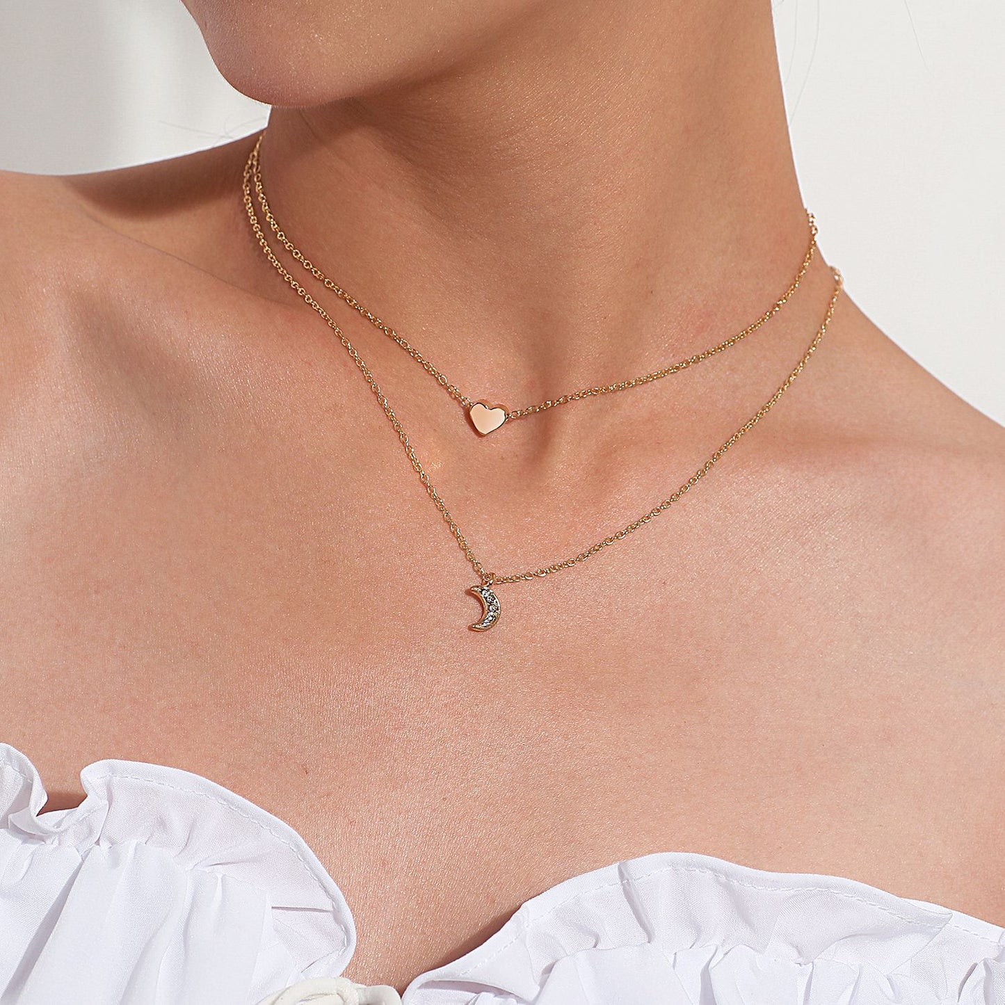 Fashion Heart Geometric Pendant Necklace for Women, Alloy Plated Cross Chain with Rhinestone Inlay, Stylish Jewelry Gift
