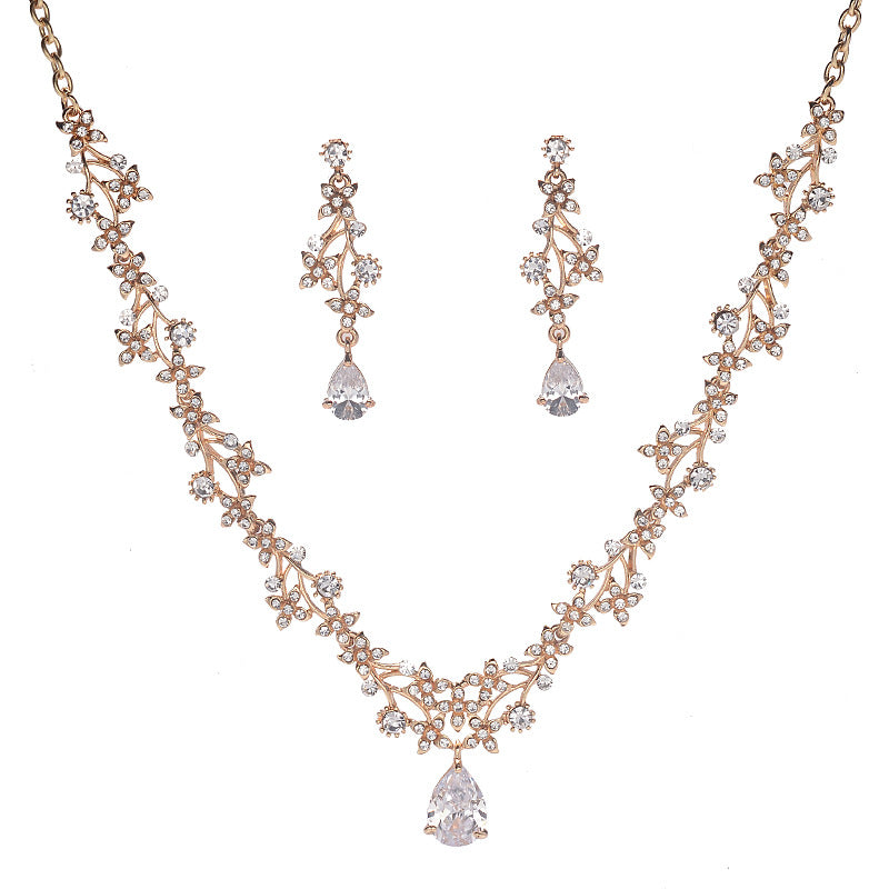 Set di Collana in Lega Floreale Dolce ed Elegante con Intarsi in Zirconia Cubica per Donne Gioielli da Sposa da Sera