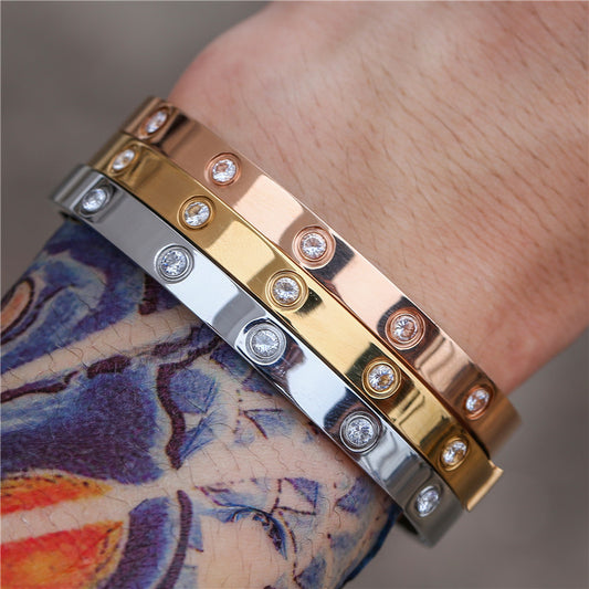 Fashion Geometric Round Inlaid Cubic Zirconia Titanium Steel Bracelet for Unisex