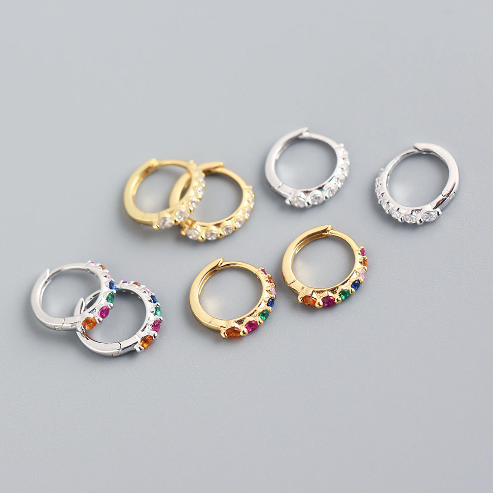 Orecchini a cerchio da donna minimalisti ed eleganti in argento sterling 925 con zirconi cubici intarsiati e forma geometrica rotonda