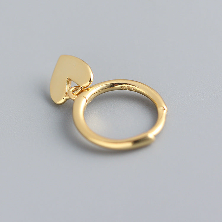 Dulces aretes chapados en forma de corazón de plata de ley 925 minimalistas