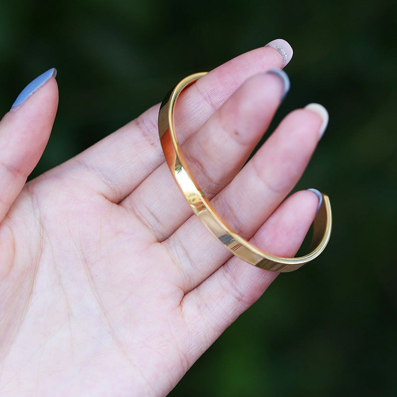 Minimalist 18K Gold Plated Geometric Titanium Steel C-Shape Open Bangle