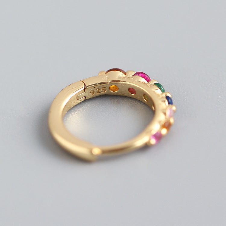 Orecchini a cerchio da donna minimalisti ed eleganti in argento sterling 925 con zirconi cubici intarsiati e forma geometrica rotonda